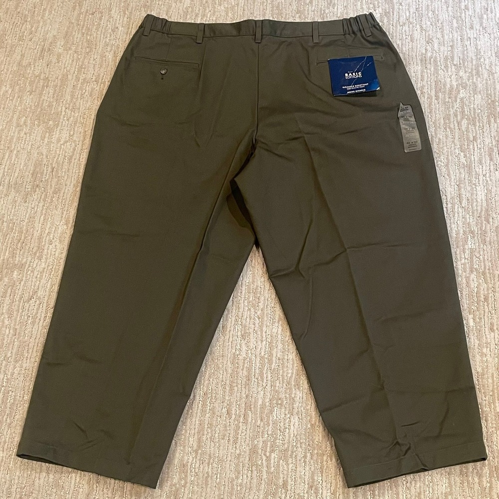 Basic Editions Mens Olive Green Pleated Khakis Side Elastic Pants 46x29 NWT